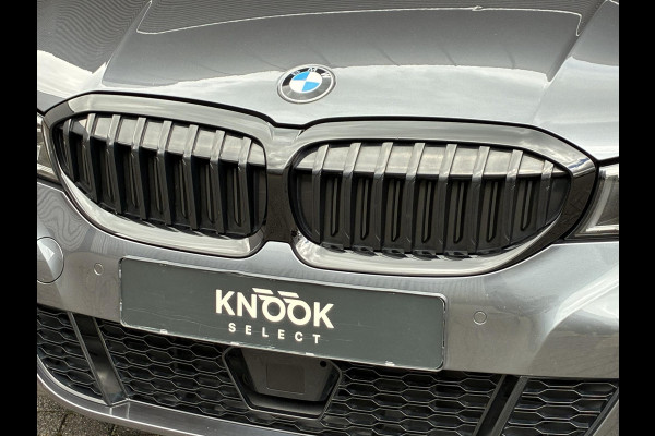 BMW 3 Serie Sedan 320i High Executive M Sport Pakket Automaat / Live Cockpit Professional / Leder / 19 Inch / Head-Up Display / Adaptive Cruise Control / Hifi / Shadow Line / M Sportremsysteem / Achteruitrijcamera