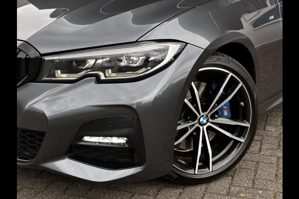 BMW 3 Serie Sedan 320i High Executive M Sport Pakket Automaat / Live Cockpit Professional / Leder / 19 Inch / Head-Up Display / Adaptive Cruise Control / Hifi / Shadow Line / M Sportremsysteem / Achteruitrijcamera