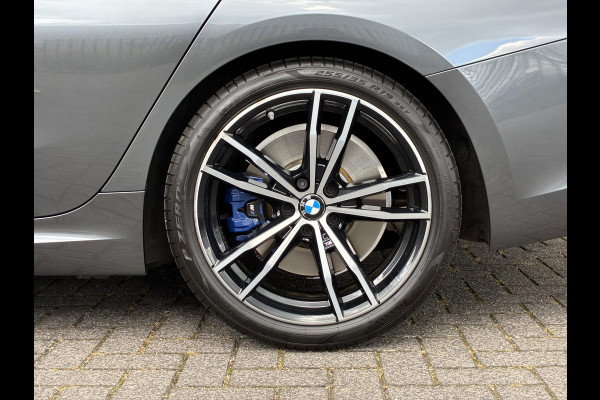 BMW 3 Serie Sedan 320i High Executive M Sport Pakket Automaat / Live Cockpit Professional / Leder / 19 Inch / Head-Up Display / Adaptive Cruise Control / Hifi / Shadow Line / M Sportremsysteem / Achteruitrijcamera