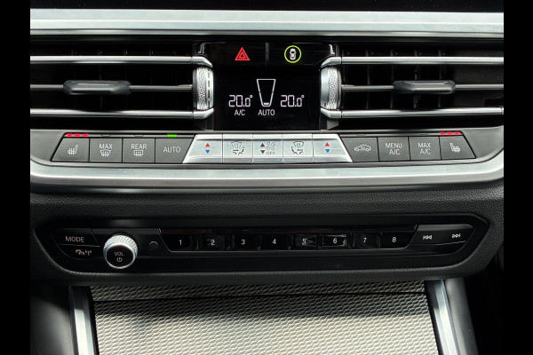 BMW 3 Serie Sedan 320i High Executive M Sport Pakket Automaat / Live Cockpit Professional / Leder / 19 Inch / Head-Up Display / Adaptive Cruise Control / Hifi / Shadow Line / M Sportremsysteem / Achteruitrijcamera