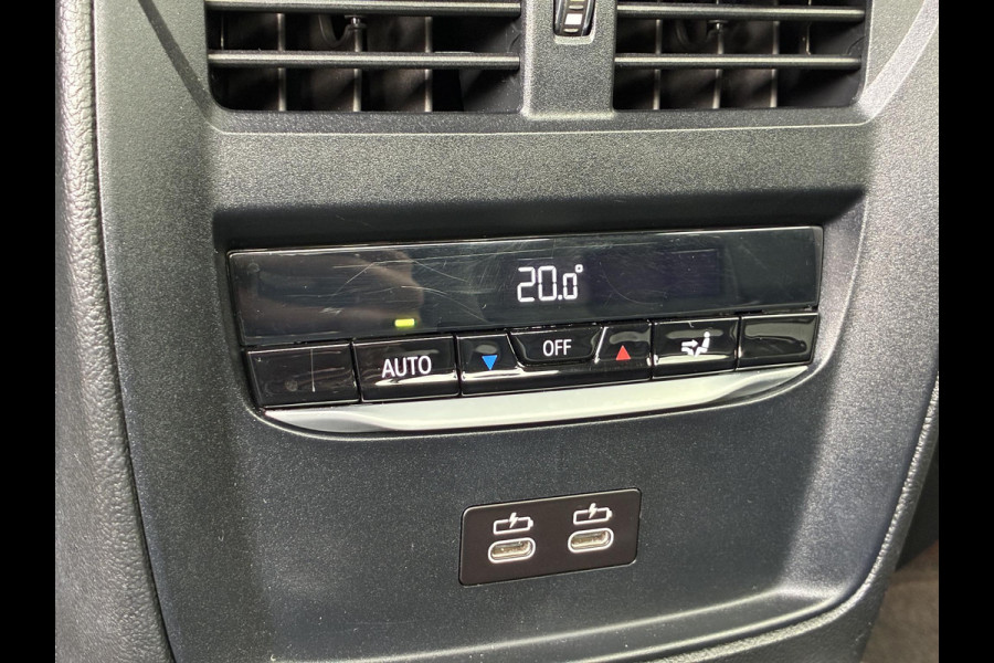 BMW 3 Serie Sedan 320i High Executive M Sport Pakket Automaat / Live Cockpit Professional / Leder / 19 Inch / Head-Up Display / Adaptive Cruise Control / Hifi / Shadow Line / M Sportremsysteem / Achteruitrijcamera