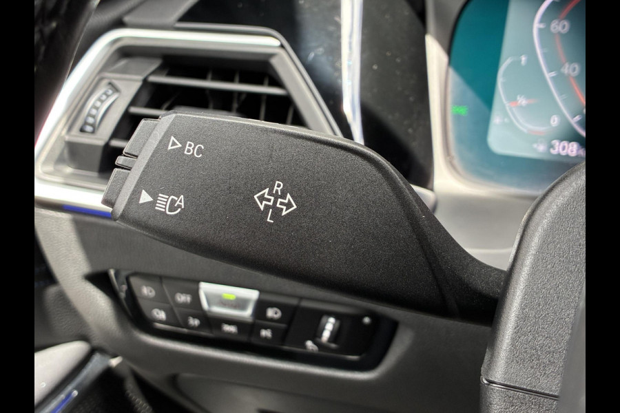 BMW 3 Serie Sedan 320i High Executive M Sport Pakket Automaat / Live Cockpit Professional / Leder / 19 Inch / Head-Up Display / Adaptive Cruise Control / Hifi / Shadow Line / M Sportremsysteem / Achteruitrijcamera