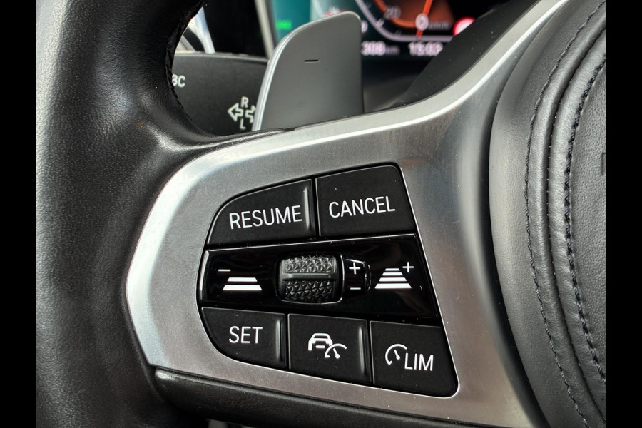 BMW 3 Serie Sedan 320i High Executive M Sport Pakket Automaat / Live Cockpit Professional / Leder / 19 Inch / Head-Up Display / Adaptive Cruise Control / Hifi / Shadow Line / M Sportremsysteem / Achteruitrijcamera