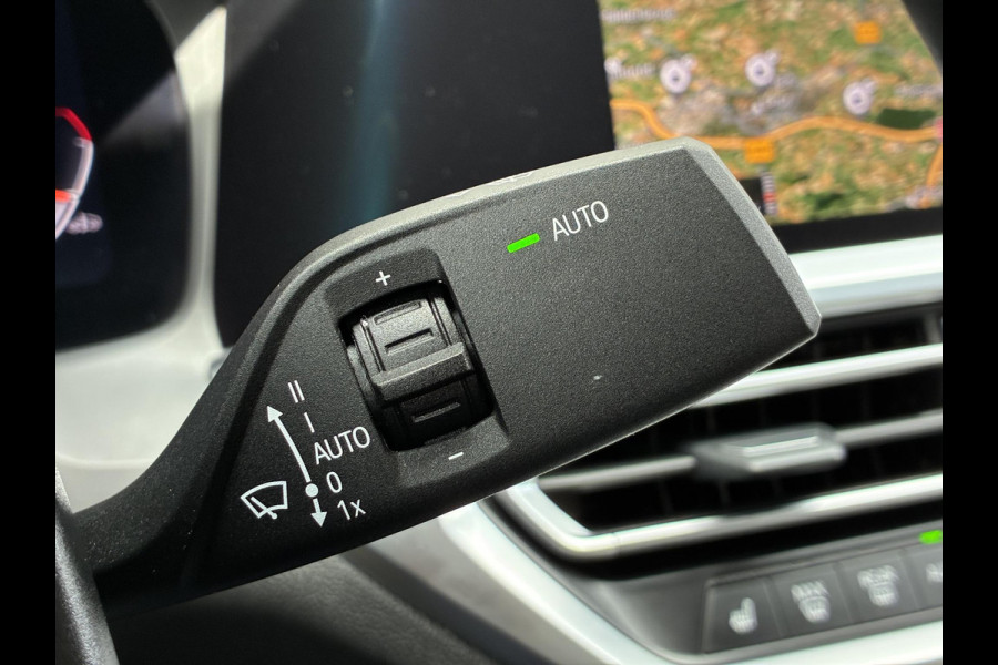 BMW 3 Serie Sedan 320i High Executive M Sport Pakket Automaat / Live Cockpit Professional / Leder / 19 Inch / Head-Up Display / Adaptive Cruise Control / Hifi / Shadow Line / M Sportremsysteem / Achteruitrijcamera