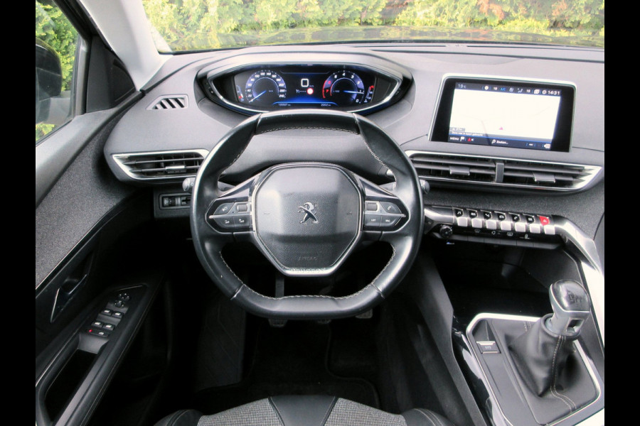Peugeot 3008 1.2 PureTech Allure * Navi * Camera * Carplay *