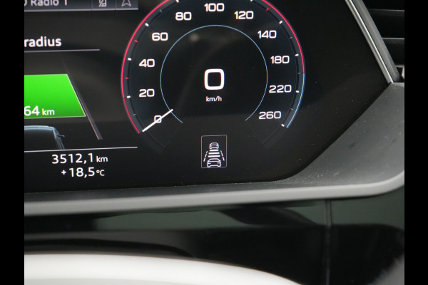 Audi e-tron 55 Quattro 2x S Line 95 kWh 408pk | Panodak | Luchtvering | Adaptive Cruise | 360 Camera | Matrix LED | Alcantara Sportstoelen Memory & Verwarmd | Apple Carplay | 22"L.M | Navigatie | DAB |