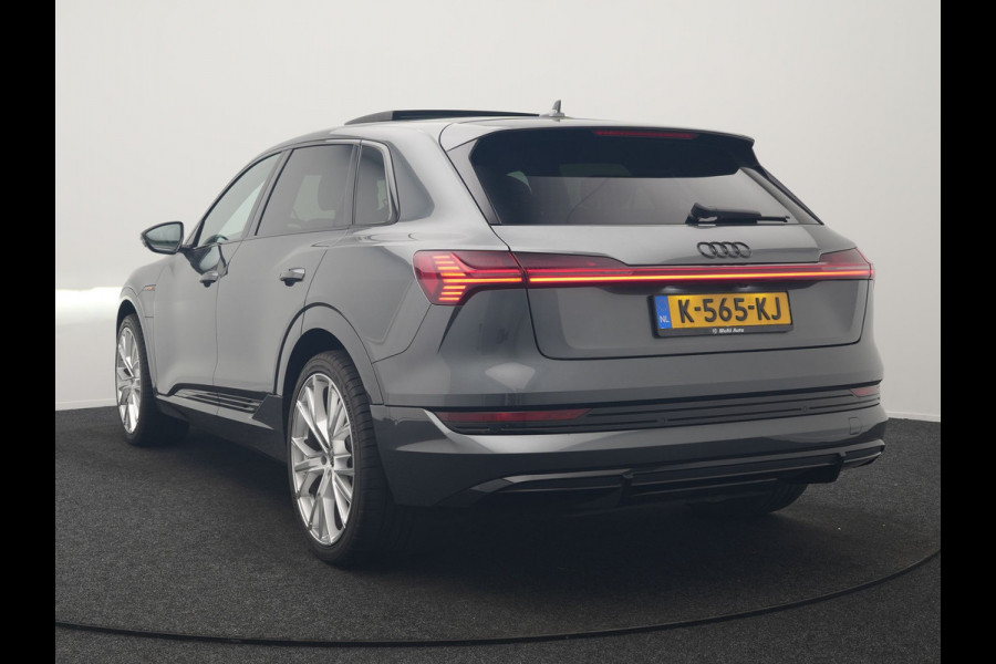 Audi e-tron 55 Quattro 2x S Line 95 kWh 408pk | Panodak | Luchtvering | Adaptive Cruise | 360 Camera | Matrix LED | Alcantara Sportstoelen Memory & Verwarmd | Apple Carplay | 22"L.M | Navigatie | DAB |