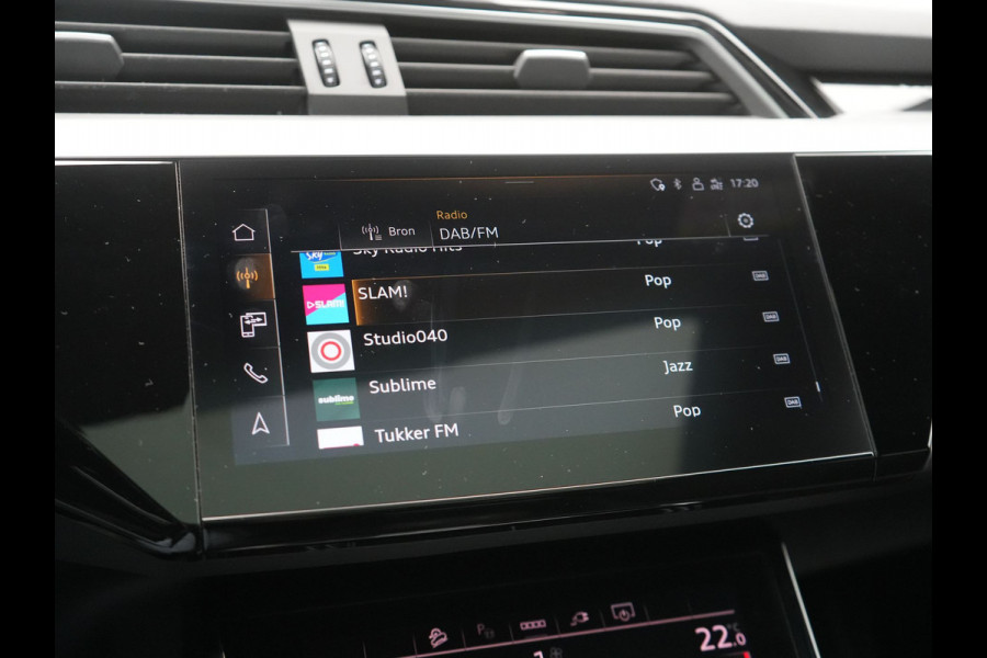 Audi e-tron 55 Quattro 2x S Line 95 kWh 408pk | Panodak | Luchtvering | Adaptive Cruise | 360 Camera | Matrix LED | Alcantara Sportstoelen Memory & Verwarmd | Apple Carplay | 22"L.M | Navigatie | DAB |