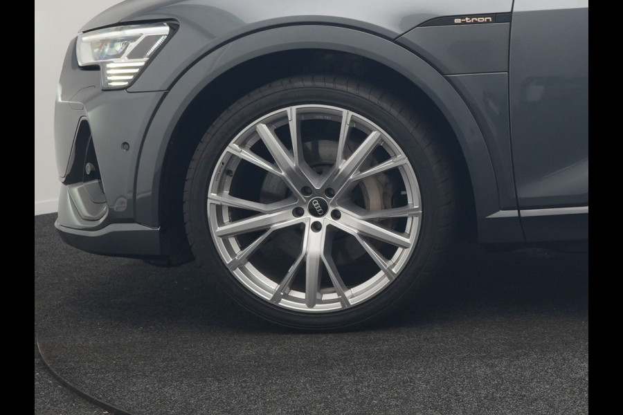 Audi e-tron 55 Quattro 2x S Line 95 kWh 408pk | Panodak | Luchtvering | Adaptive Cruise | 360 Camera | Matrix LED | Alcantara Sportstoelen Memory & Verwarmd | Apple Carplay | 22"L.M | Navigatie | DAB |
