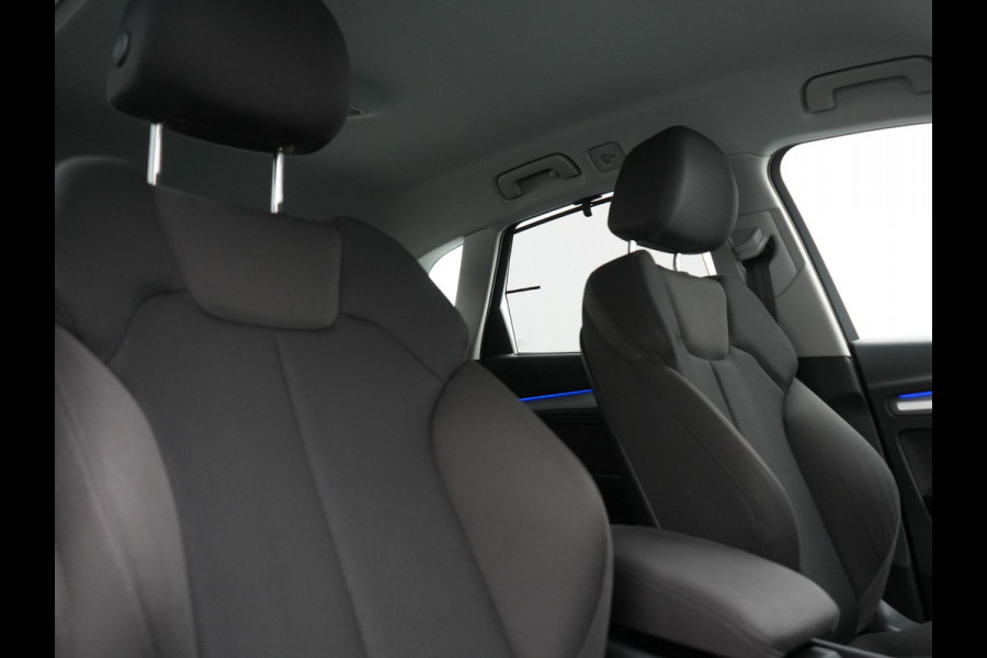 Audi Q5 50 TFSI e Pro Line PHEV 300pk Dealer O.H. | Trekhaak Af Fabriek | Camera | Voorstoelen Verwarmd | Sfeerverlichting | Virtual Cockpit | Navigatie | Cruise Control | DAB | 19"L.M | Plug In Hybrid |