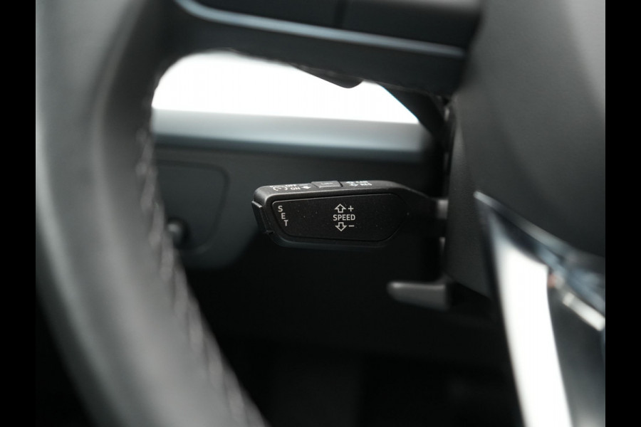 Audi Q5 50 TFSI e Pro Line PHEV 300pk Dealer O.H. | Trekhaak Af Fabriek | Camera | Voorstoelen Verwarmd | Sfeerverlichting | Virtual Cockpit | Navigatie | Cruise Control | DAB | 19"L.M | Plug In Hybrid |