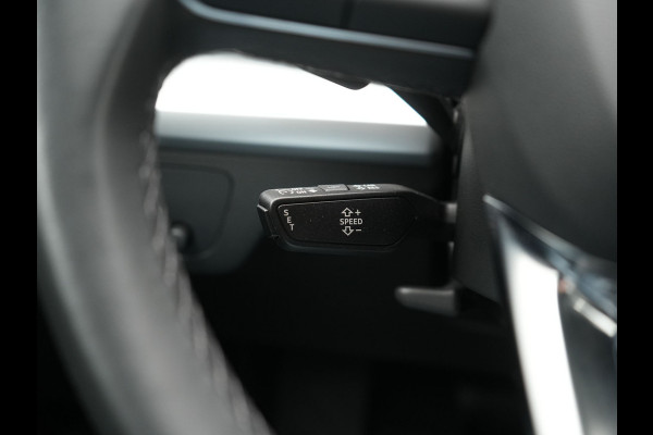 Audi Q5 50 TFSI e Pro Line PHEV 300pk Dealer O.H. | Trekhaak Af Fabriek | Camera | Voorstoelen Verwarmd | Sfeerverlichting | Virtual Cockpit | Navigatie | Cruise Control | DAB | 19"L.M | Plug In Hybrid |