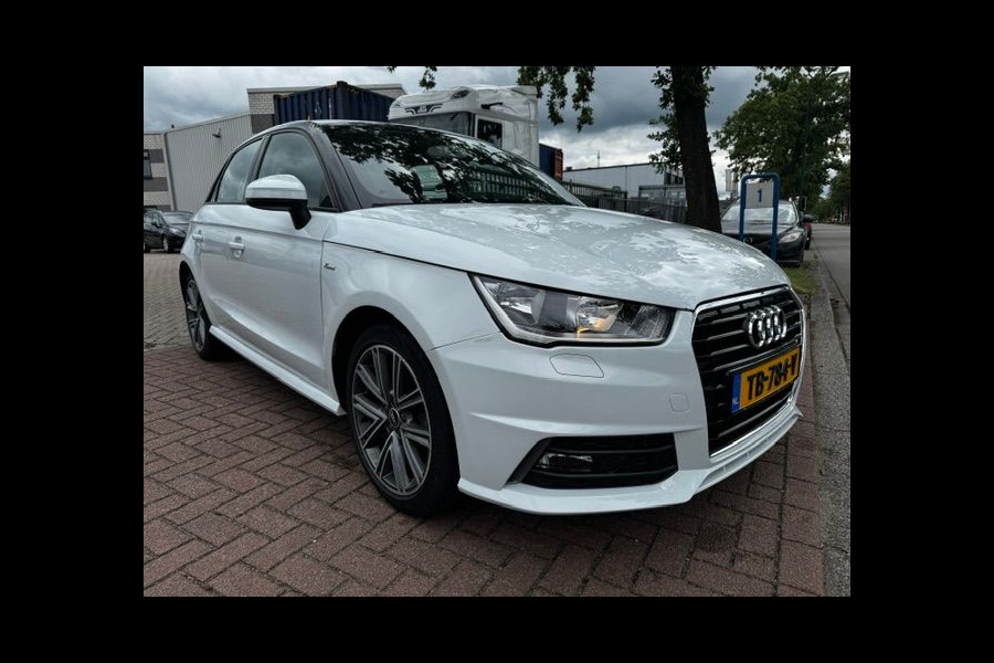 Audi A1 Sportback 1.0 TFSI 5deurs Advance S-Line Airco,Cruisecontrol,Navigatie