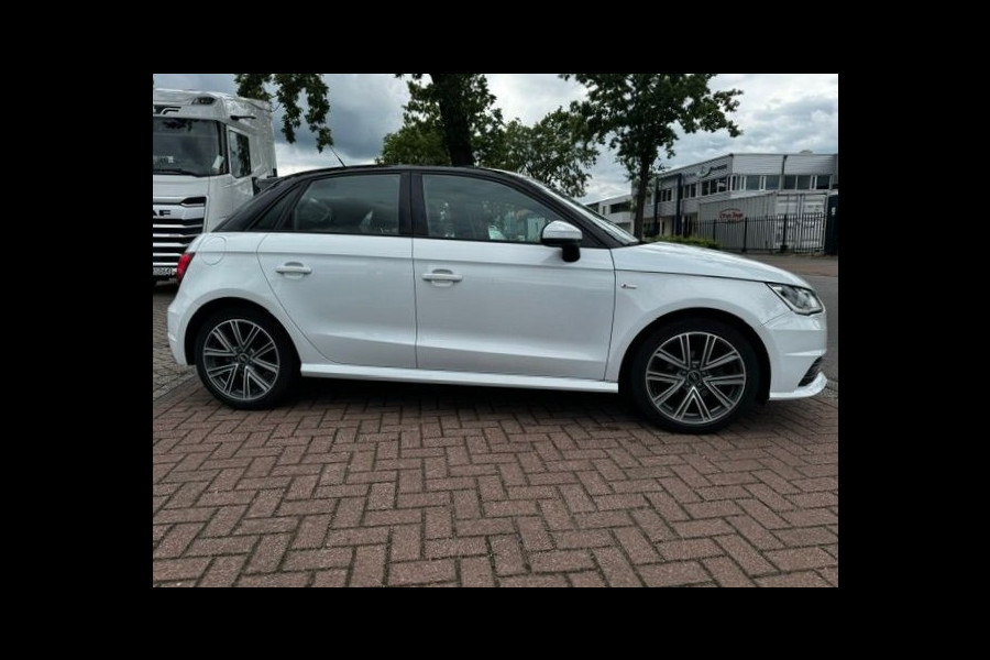Audi A1 Sportback 1.0 TFSI 5deurs Advance S-Line Airco,Cruisecontrol,Navigatie