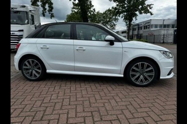 Audi A1 Sportback 1.0 TFSI 5deurs Advance S-Line Airco,Cruisecontrol,Navigatie