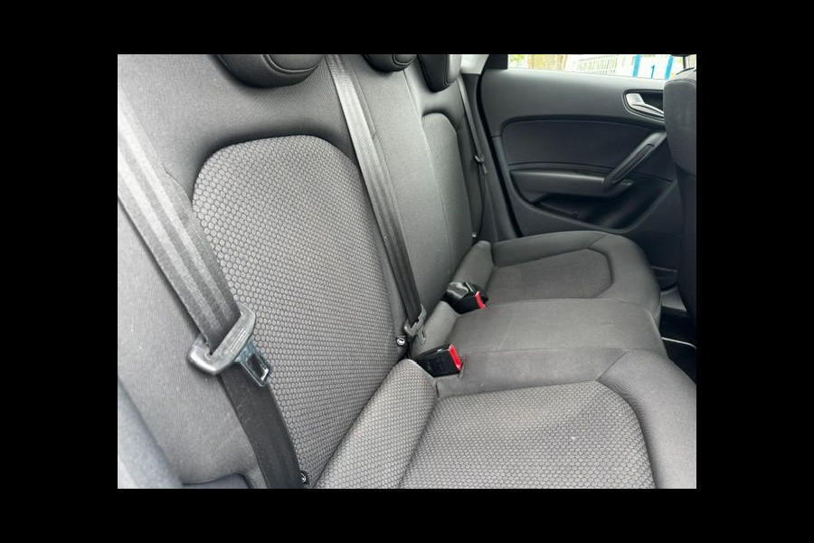 Audi A1 Sportback 1.0 TFSI 5deurs Advance S-Line Airco,Cruisecontrol,Navigatie