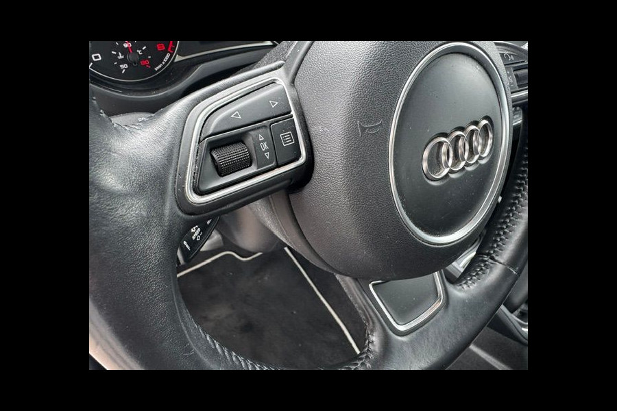 Audi A1 Sportback 1.0 TFSI 5deurs Advance S-Line Airco,Cruisecontrol,Navigatie