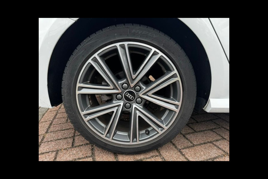 Audi A1 Sportback 1.0 TFSI 5deurs Advance S-Line Airco,Cruisecontrol,Navigatie
