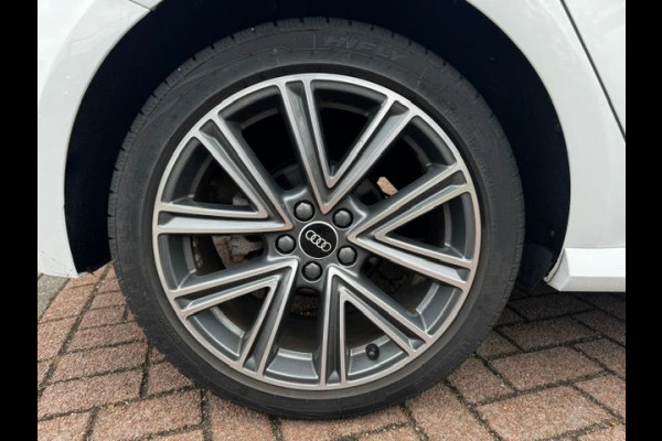 Audi A1 Sportback 1.0 TFSI 5deurs Advance S-Line Airco,Cruisecontrol,Navigatie