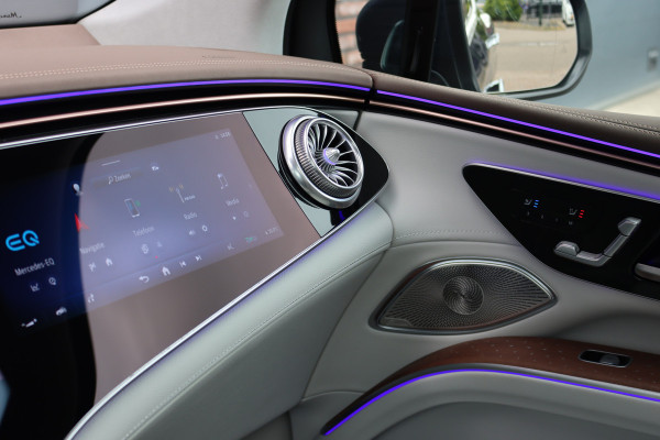 Mercedes-Benz EQS SUV 450+ AMG Line 118 kWh | Luchtvering | Hyperscreen | Achterasbesturing | Massage | Stoelventilatie | Distronic+ | Burmester | Augmented Reality HUD | Digital Light | Surround Camera |