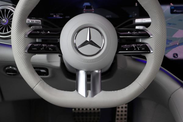 Mercedes-Benz EQS SUV 450+ AMG Line 118 kWh | Luchtvering | Hyperscreen | Achterasbesturing | Massage | Stoelventilatie | Distronic+ | Burmester | Augmented Reality HUD | Digital Light | Surround Camera |