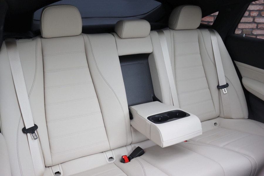 Mercedes-Benz GLE Coupé 400 e 4MATIC AMG Line | Manufaktur | Luchtvering | Distronic | Stoelventilatie | Verwarmd Stuurwie | Massage | Burmester | HUD | Trekhaak | Multibeam LED |