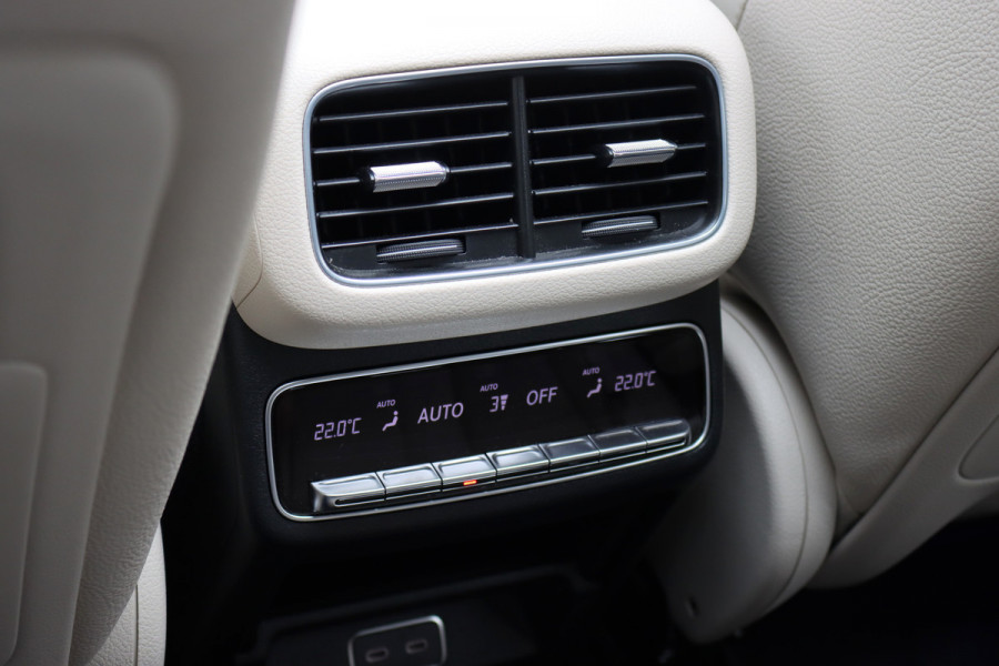 Mercedes-Benz GLE Coupé 400 e 4MATIC AMG Line | Manufaktur | Luchtvering | Distronic | Stoelventilatie | Verwarmd Stuurwie | Massage | Burmester | HUD | Trekhaak | Multibeam LED |