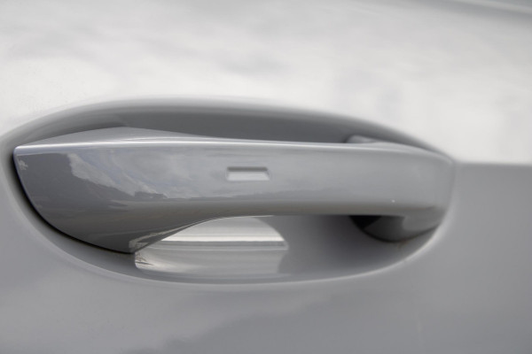 Volkswagen Golf 1.0 eTSI Life Harman Kardon Stoelverwarming ACC Sfeerverlichting