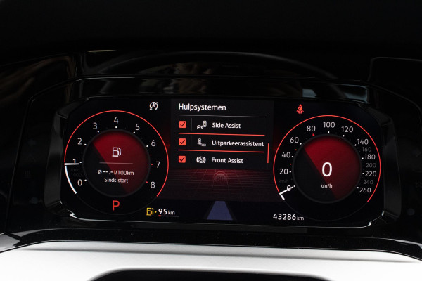Volkswagen Golf 1.0 eTSI Life Harman Kardon Stoelverwarming ACC Sfeerverlichting