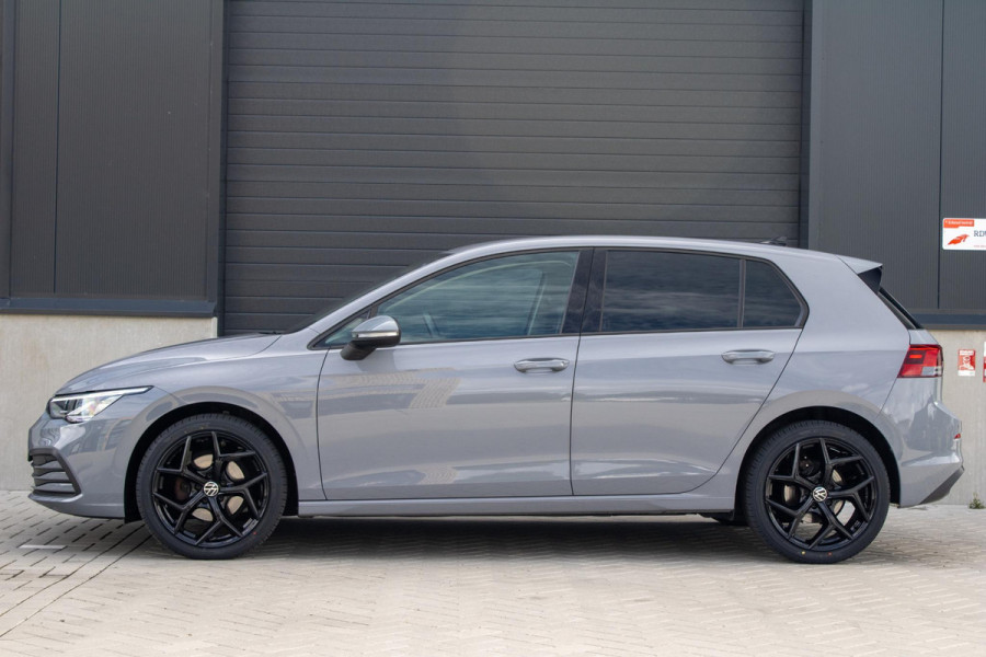 Volkswagen Golf 1.0 eTSI Life Harman Kardon Stoelverwarming ACC Sfeerverlichting