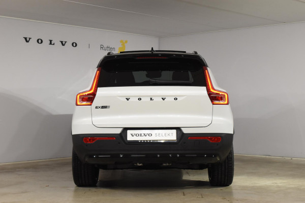Volvo EX40 252PK Single Motor Ext. Range Plus Black Edition / Adaptive Cruise control / Achteruitrijcamera / Extra getint glas / 20'' velgen / Panoramadak / Zwart dak / Harman Kardon / Microtech/Nubuck