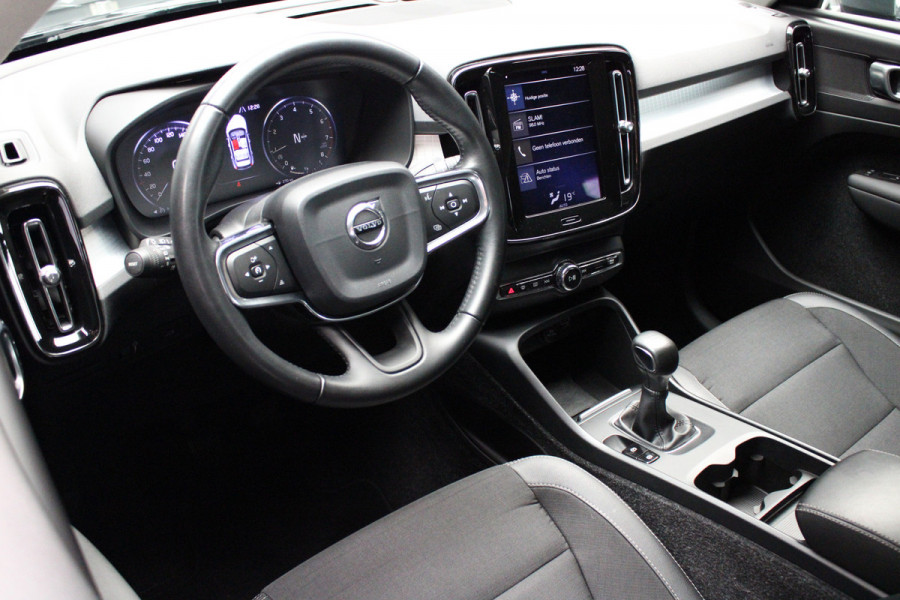 Volvo XC40 1.5 T3 Navi Leder PDC Camera Climate Carplay PDC Cruise LM velgen BTW auto