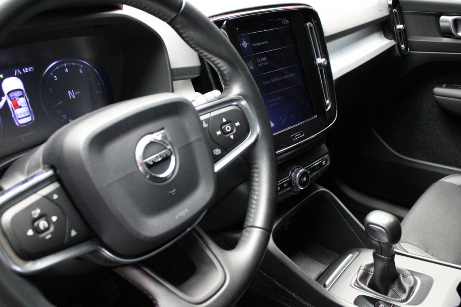 Volvo XC40 1.5 T3 Navi Leder PDC Camera Climate Carplay PDC Cruise LM velgen BTW auto