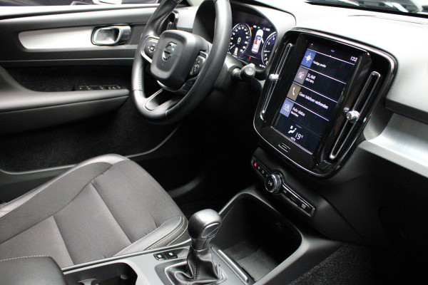 Volvo XC40 1.5 T3 Navi Leder PDC Camera Climate Carplay PDC Cruise LM velgen BTW auto
