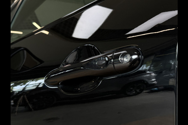 Renault Captur 0.9 TCe Intens | Navi | 17 " | PDC | Stoelverwarming | Led | Bluetooth | Clima | Keurig netjes onderhouden.