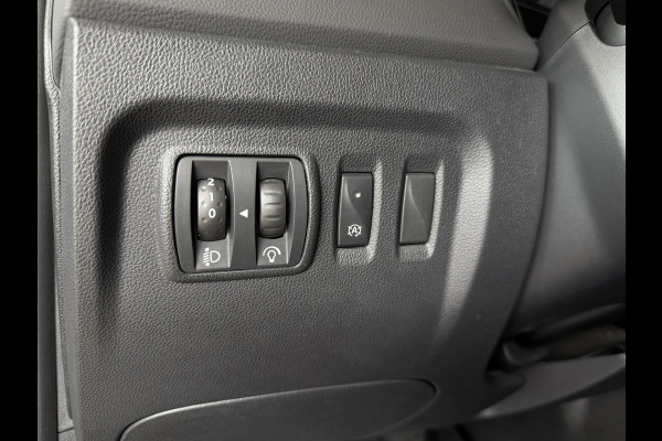 Renault Captur 0.9 TCe Intens | Navi | 17 " | PDC | Stoelverwarming | Led | Bluetooth | Clima | Keurig netjes onderhouden.