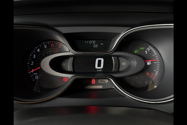 Renault Captur 0.9 TCe Intens | Navi | 17 " | PDC | Stoelverwarming | Led | Bluetooth | Clima | Keurig netjes onderhouden.
