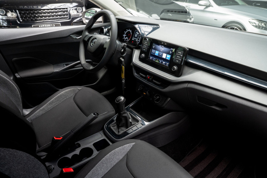 Škoda Fabia 1.0 Navi Airco Stoelverwarm. PDC Cruise Carplay BTW auto