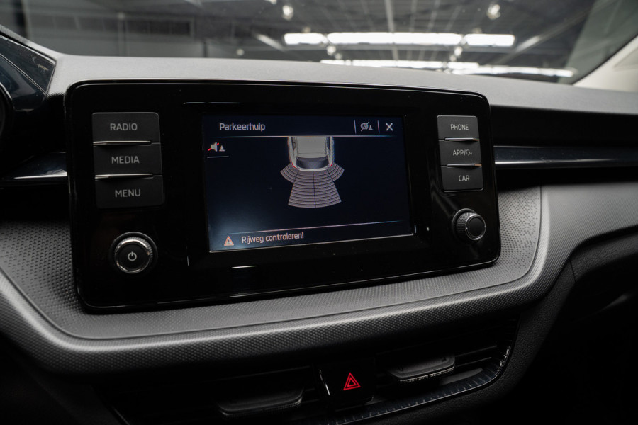 Škoda Fabia 1.0 Navi Airco Stoelverwarm. PDC Cruise Carplay BTW auto