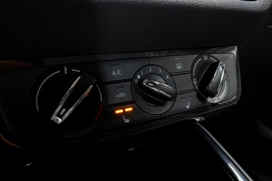 Škoda Fabia 1.0 Navi Airco Stoelverwarm. PDC Cruise Carplay BTW auto