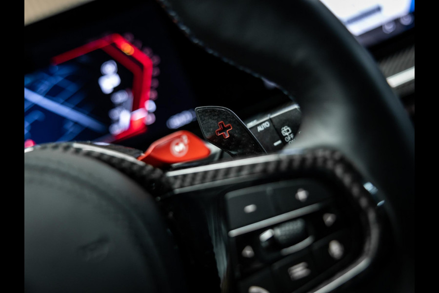 BMW 3 Serie Touring M3 xDrive Competition | Frozen Pure Grey II | WheelForce Velgen | Head-Up Display | Harman Kardon |