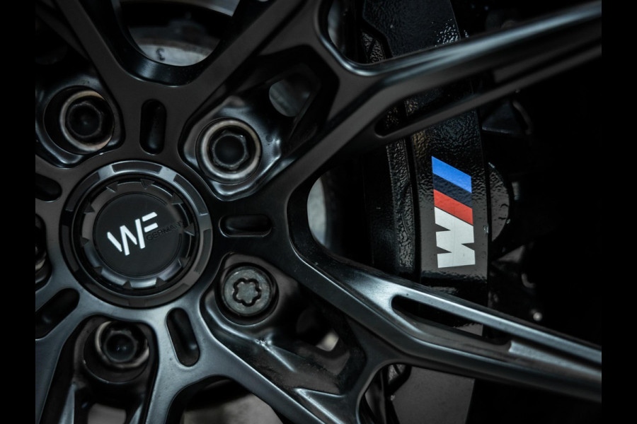 BMW 3 Serie Touring M3 xDrive Competition | Frozen Pure Grey II | WheelForce Velgen | Head-Up Display | Harman Kardon |
