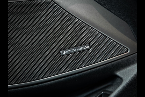 BMW 3 Serie Touring M3 xDrive Competition | Frozen Pure Grey II | WheelForce Velgen | Head-Up Display | Harman Kardon |
