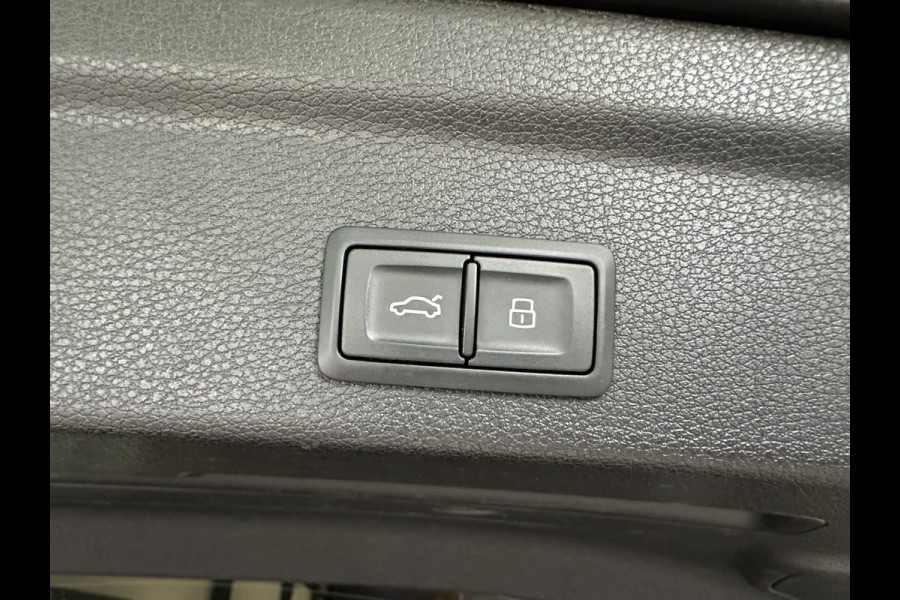 Audi Q3 Sportback 35 TFSI 3xS-Line Trekhaak|Keyless|Sfeerlicht|Camera|Panorama|Full Option