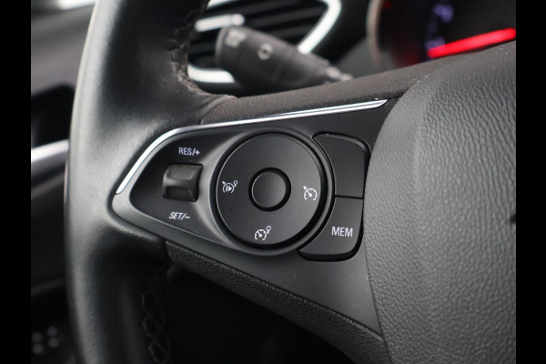 Opel Crossland 1.2 TURBO + TREKHAAK | CAMERA | DAB+ | APPLE CARPLAY | PRIVACY GLASS | LED