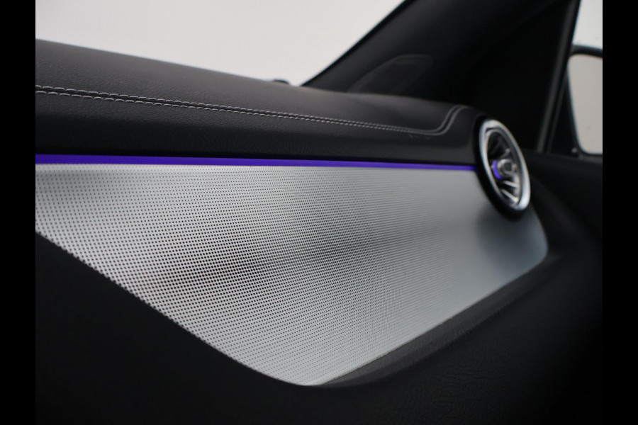 Mercedes-Benz B-Klasse 250e 218 PK AMG NIGHT + SFEERVERLICHTING | CAMERA | 18 INCH | STOELVERWARMING