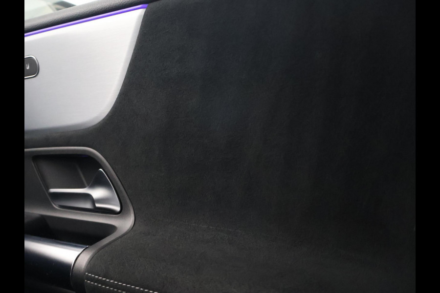 Mercedes-Benz B-Klasse 250e 218 PK AMG NIGHT + SFEERVERLICHTING | CAMERA | 18 INCH | STOELVERWARMING