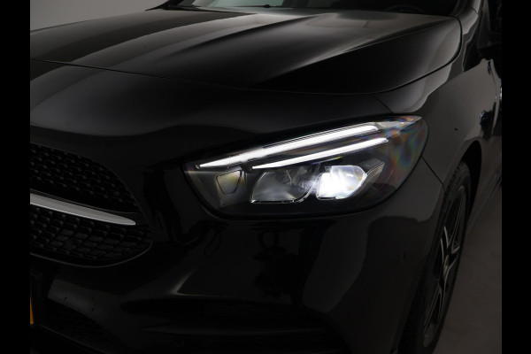 Mercedes-Benz B-Klasse 250e 218 PK AMG NIGHT + SFEERVERLICHTING | CAMERA | 18 INCH | STOELVERWARMING