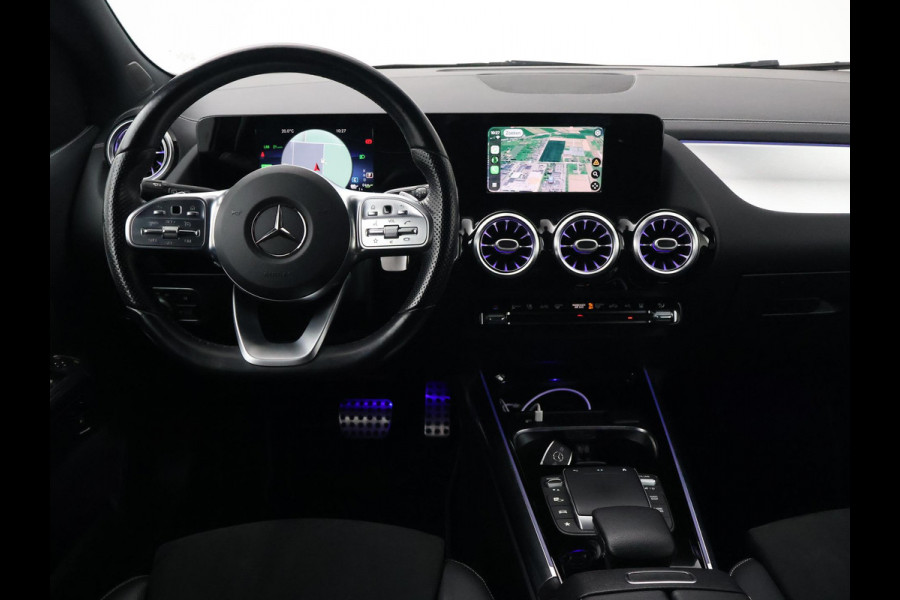 Mercedes-Benz B-Klasse 250e 218 PK AMG NIGHT + SFEERVERLICHTING | CAMERA | 18 INCH | STOELVERWARMING