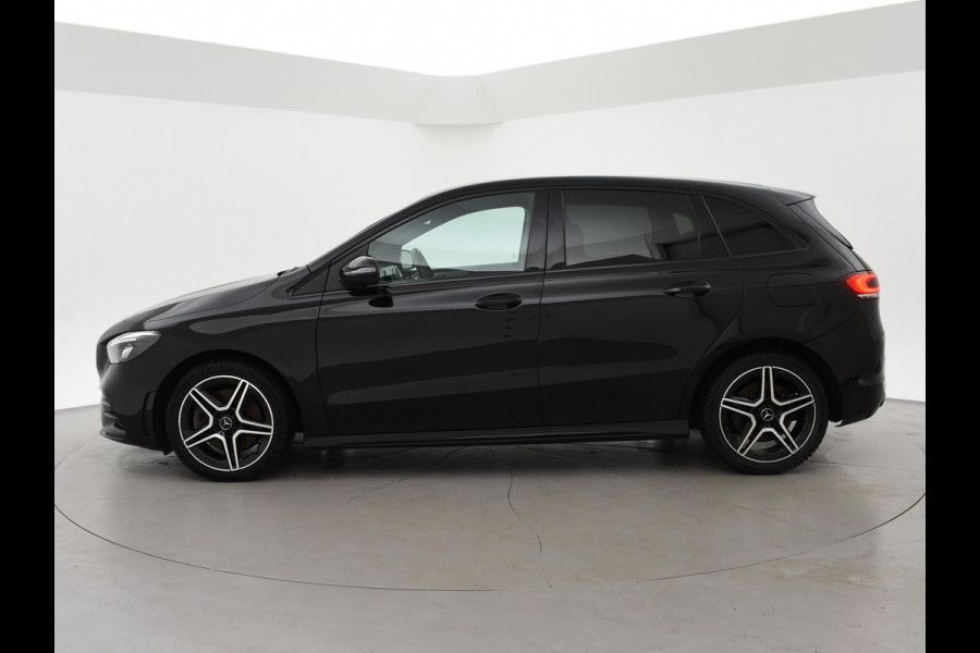 Mercedes-Benz B-Klasse 250e 218 PK AMG NIGHT + SFEERVERLICHTING | CAMERA | 18 INCH | STOELVERWARMING